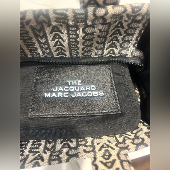 Excellent condition jacquard Marc Jacob’s “The Tote Bag” - Picture 5 of 7